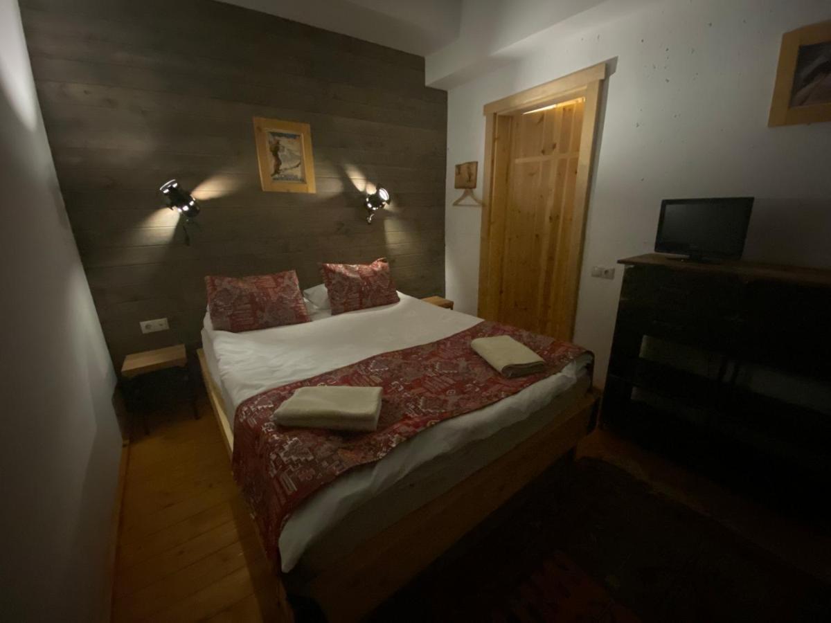 Mountain Cricket Chalets And Apartments Gudauri Ngoại thất bức ảnh