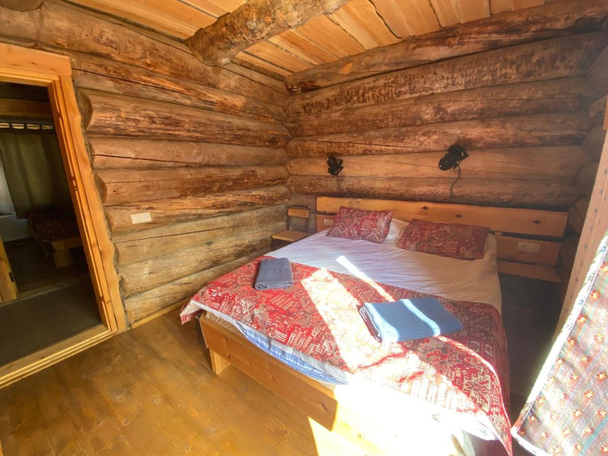 Mountain Cricket Chalets And Apartments Gudauri Ngoại thất bức ảnh