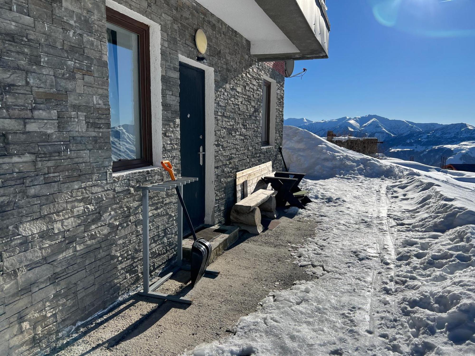 Mountain Cricket Chalets And Apartments Gudauri Ngoại thất bức ảnh