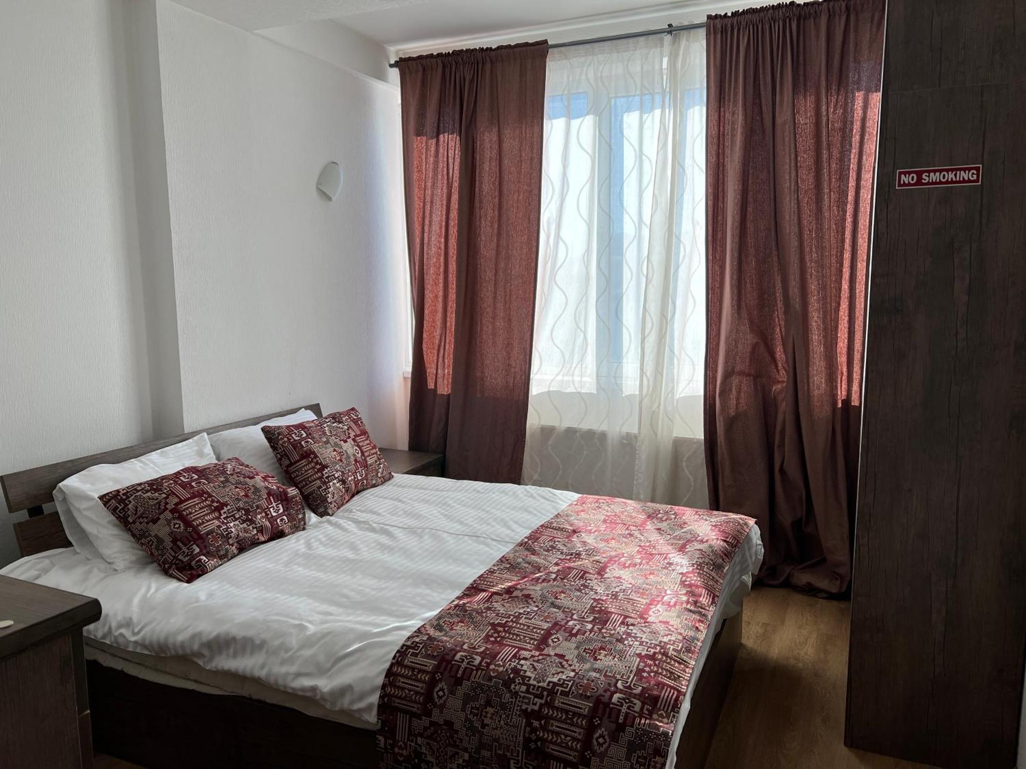 Mountain Cricket Chalets And Apartments Gudauri Phòng bức ảnh