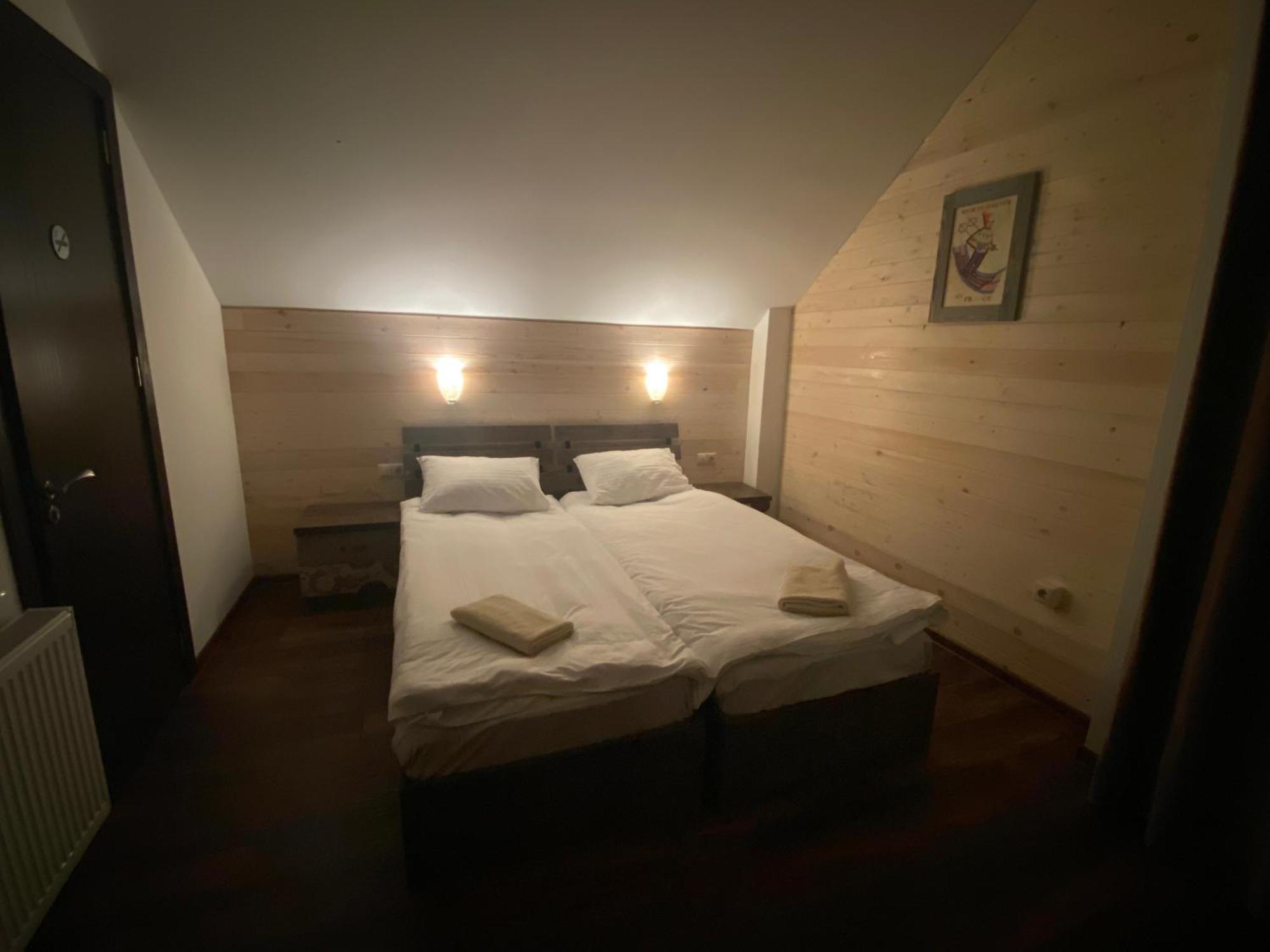 Mountain Cricket Chalets And Apartments Gudauri Phòng bức ảnh