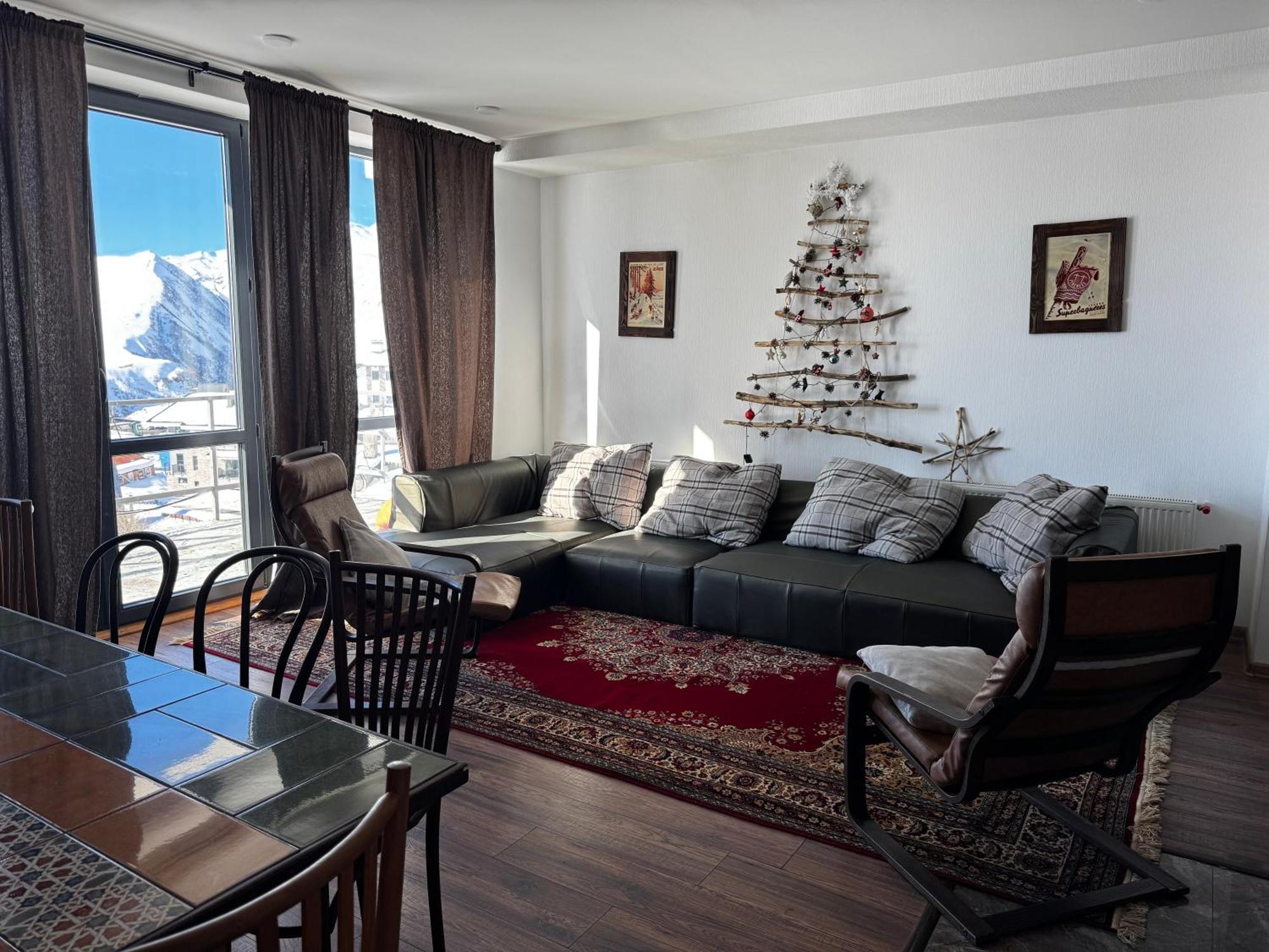 Mountain Cricket Chalets And Apartments Gudauri Ngoại thất bức ảnh
